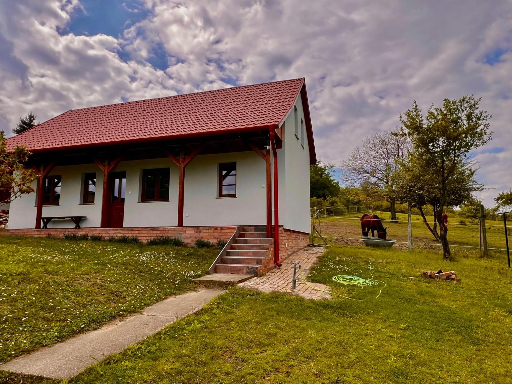 Pilisi Lovas Major, Dorog Bed & Breakfast エクステリア 写真