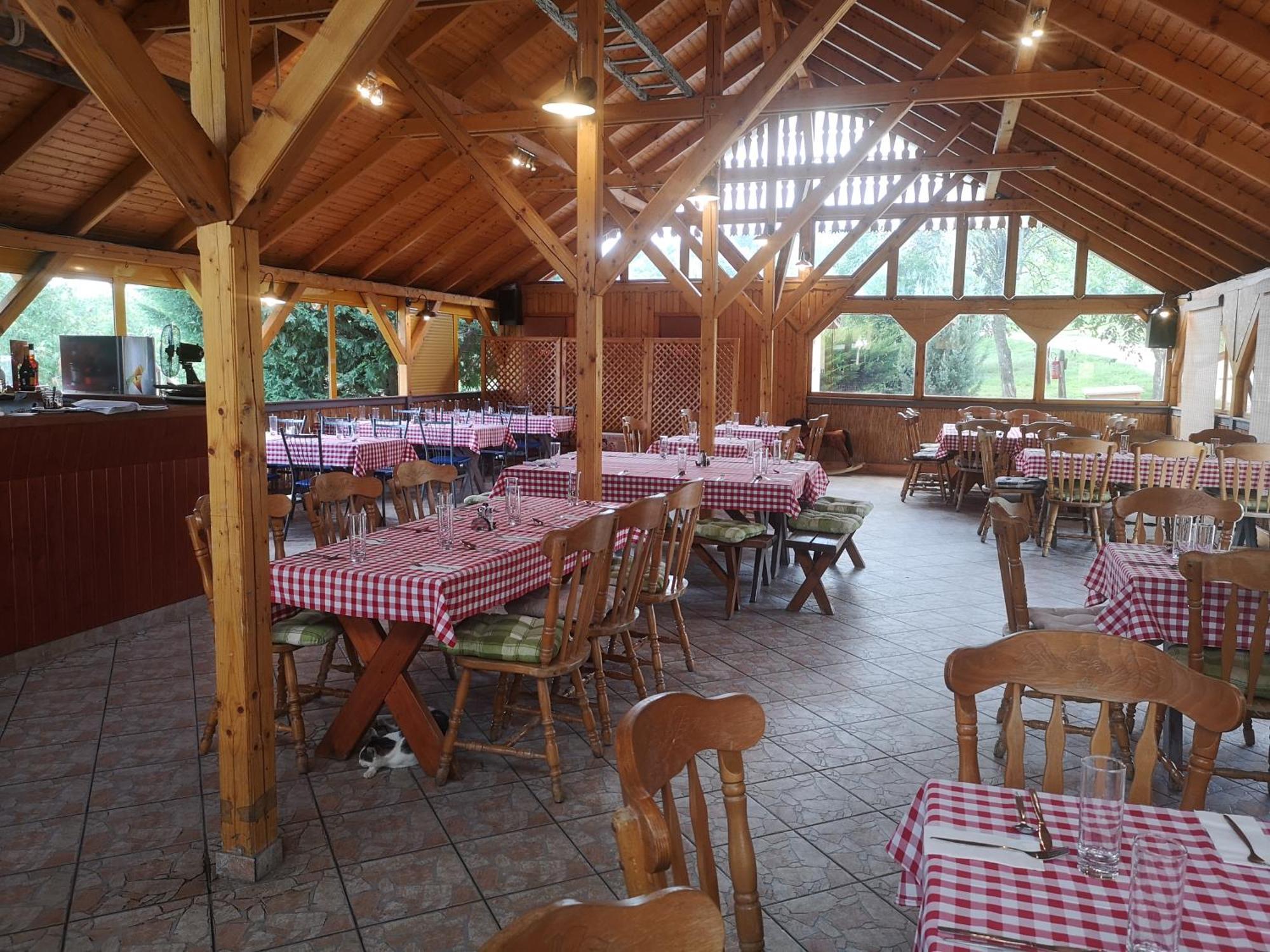 Pilisi Lovas Major, Dorog Bed & Breakfast エクステリア 写真